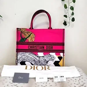 【可憐な印象の上品ピンク♡】DIOR★BOOK TOTE Christian Dior pink book tote. One of a kind bag | Depop